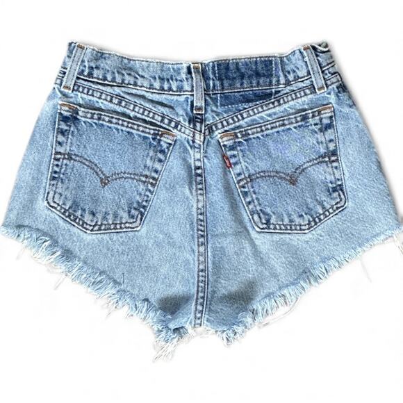 Levi’s Woman’s Vintage 560 First Of A Kind Jean Shorts size 5/MED - Picture 3 of 6